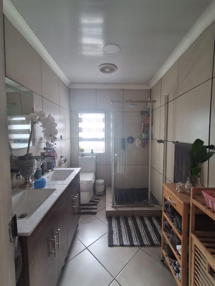 5 Bedroom Property for Sale in Villiers Free State
